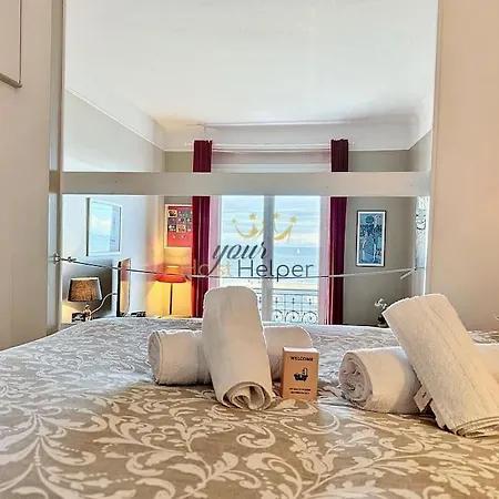 Azura Yourhosthelper *