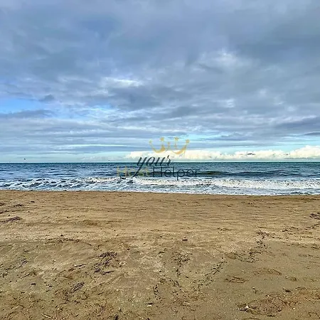 Azura Yourhosthelper